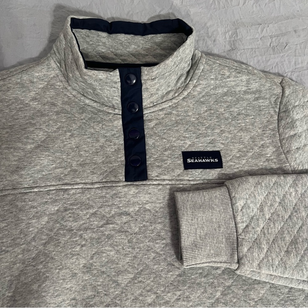 NFL Seattle Seahawks Womens Sweatshirt XL Gray and Navy Quilted Pullover